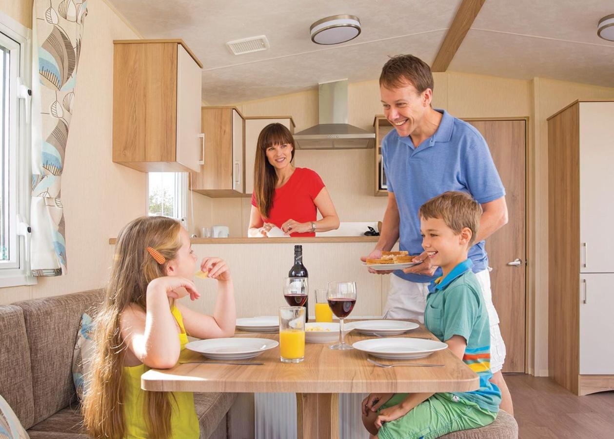 White Tower Holiday Park Llandwrog Экстерьер фото